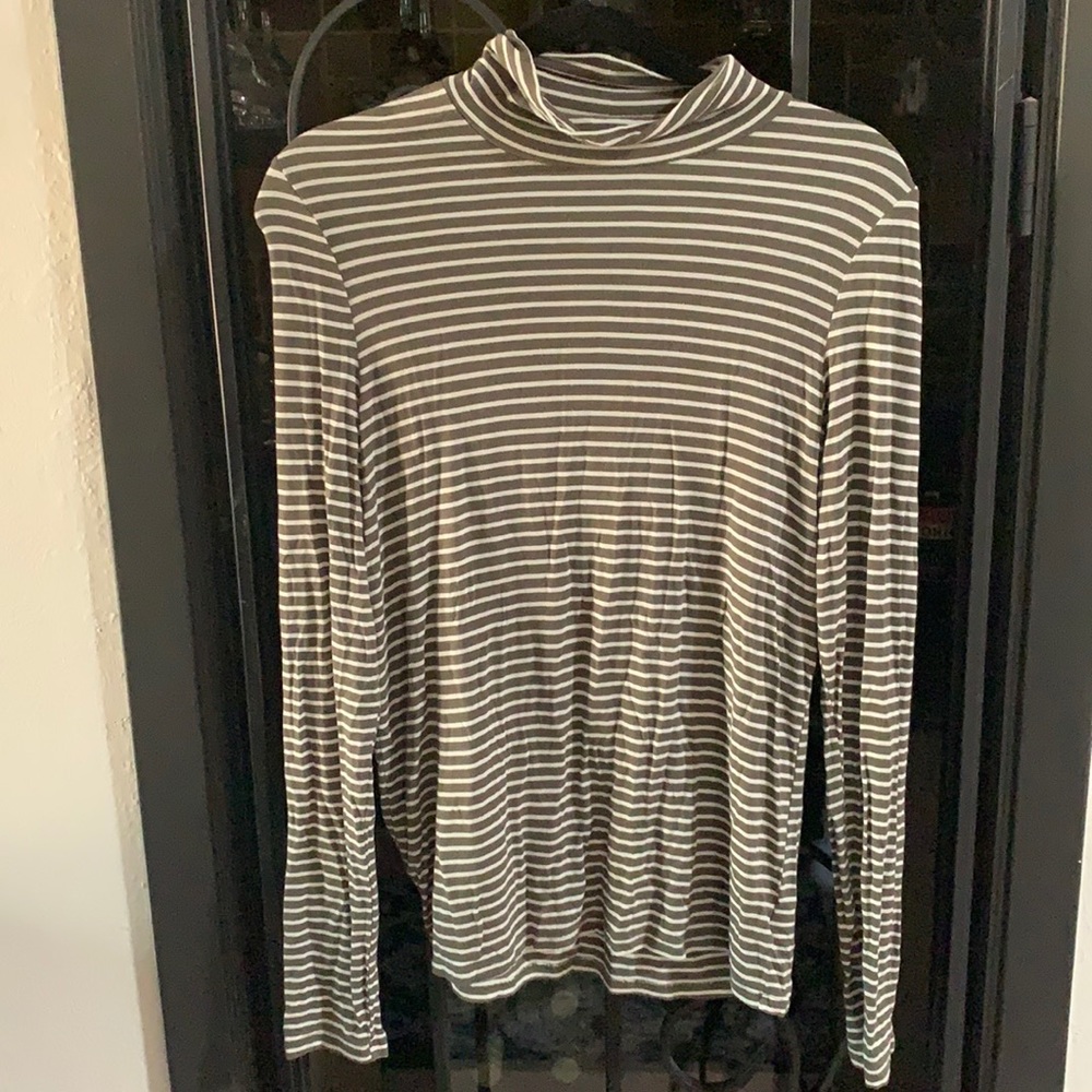 American eagle turtleneck